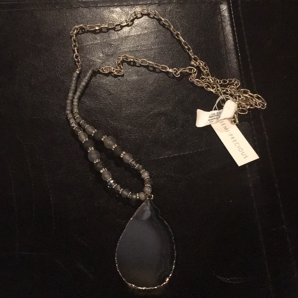 Long pendant necklace